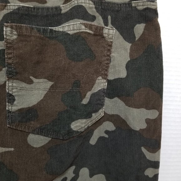 American Eagle pants 22 Mom Jean corduroy camo army print super stretch ribbed - Picture 9 of 14